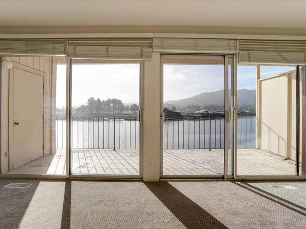 635 S Eliseo Dr APT 7, Kentfield, CA 94904