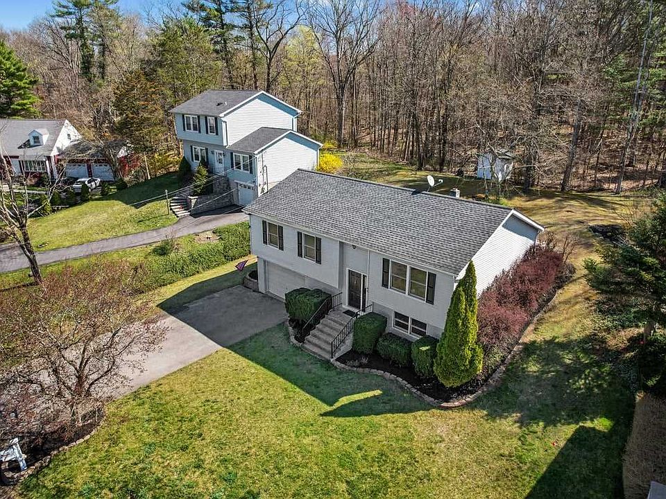 8 Susan Ct, Hyde Park, NY 12538 Zillow