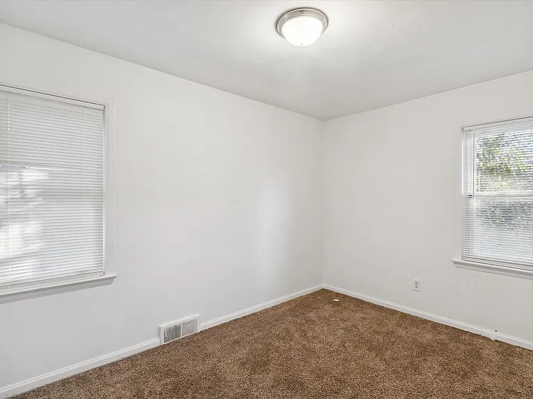 10010 Bramell Franklin D Roosevelt — Photo 14