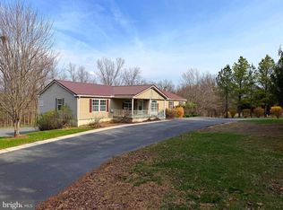 401 Nighthawk Dr, Petersburg, WV