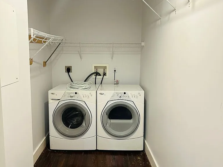 17 Church Ave SW — Photo 6