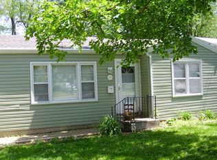 1618 S Robberson Ave, Springfield, MO 65807