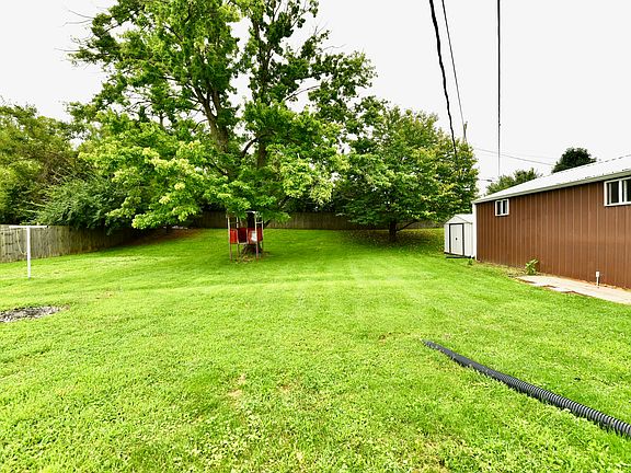 5th image of 3813 W Smith Valley Rd