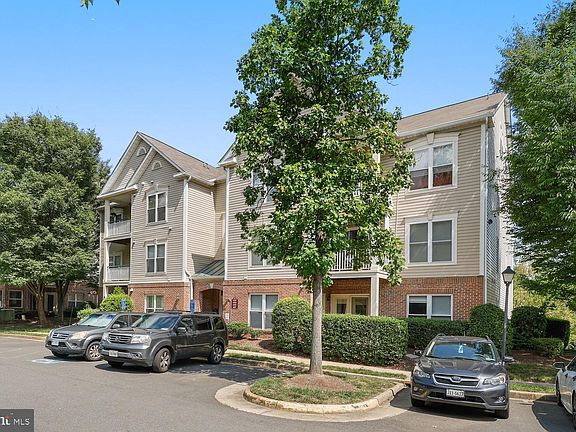 2nd image of 6585 Grange Ln Unit 403