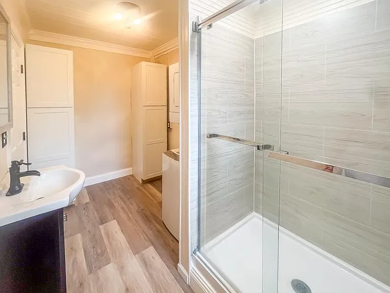 511 Riverview Ct — Photo 45