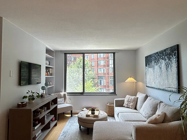 2001 15th St N #316 — Photo 2
