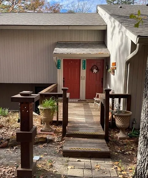 225 Holly Hill Cir #E118 — Photo 1