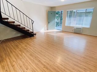 21736 Roscoe Blvd, Canoga Park, CA 91304