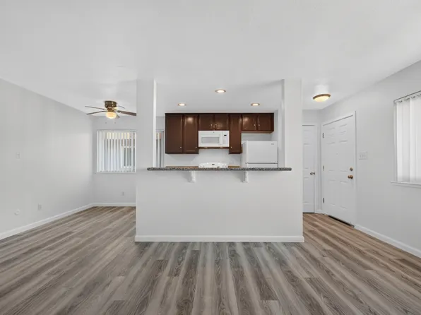 812 Carro Dr APT 4, Sacramento, CA 95825
