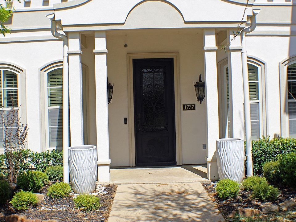 1st image of 1737 Fountain Pass Dr