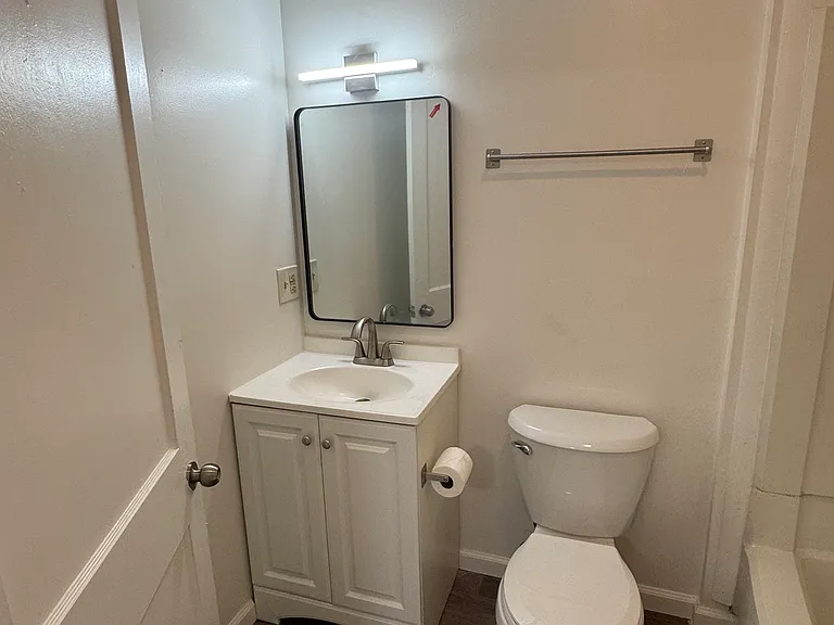 41 Rapallo Ave #2B — Photo 9