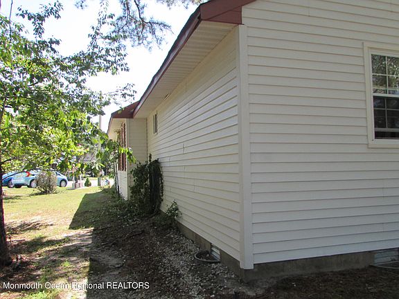 4th image of 4 Pine Brook Lane #62