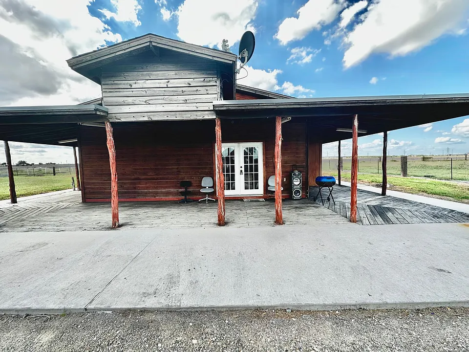3206 County Road 44