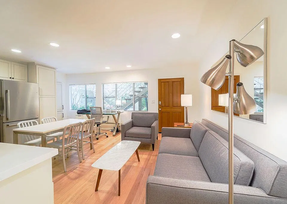 135 Montana Ave #4