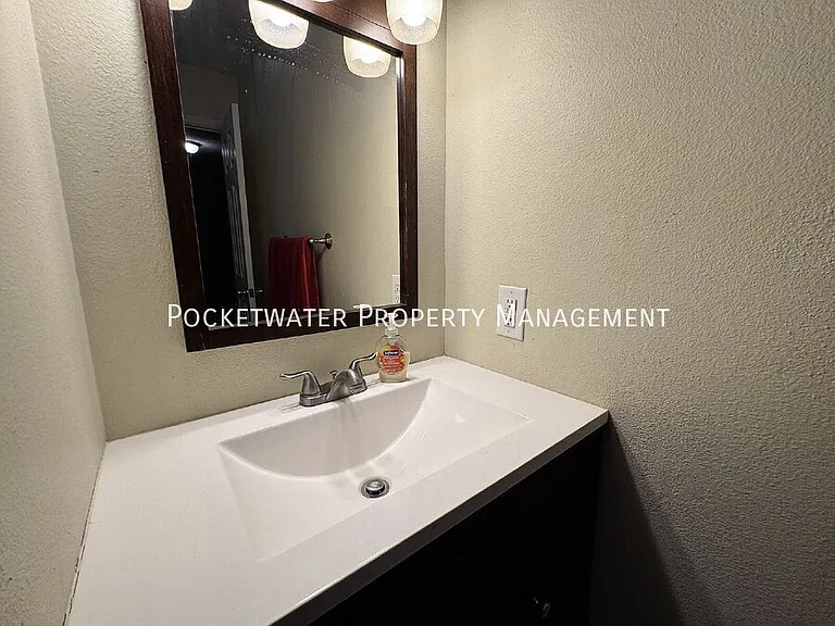 1827 Quail St #5 — Photo 16