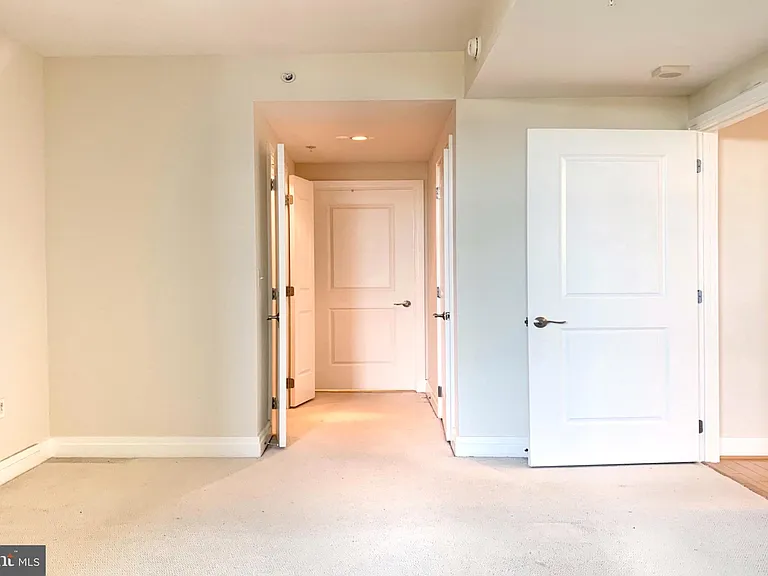8220 Crestwood Heights Dr #718 — Photo 15