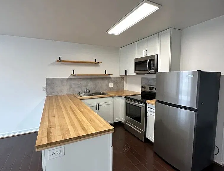 390 E Scott Ave — Photo 1