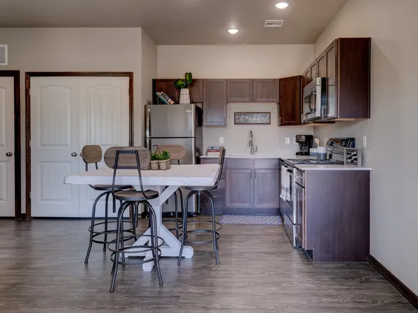 1109 Hope Ln #9A, Carthage, MO 64836