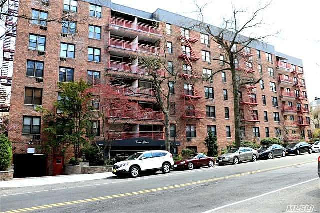 1st image of 4325 Douglaston Pkwy