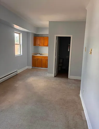 779 E Main St #1 Photo 1