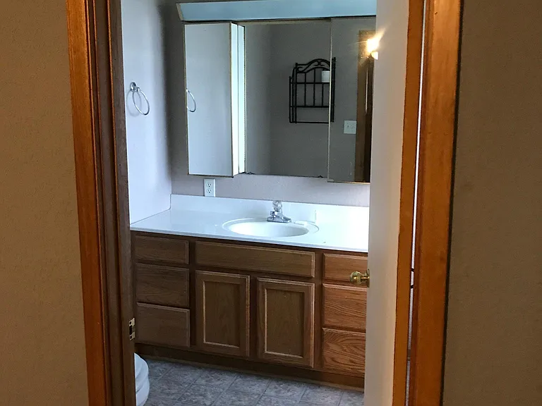 185 N Robinson St — Photo 14