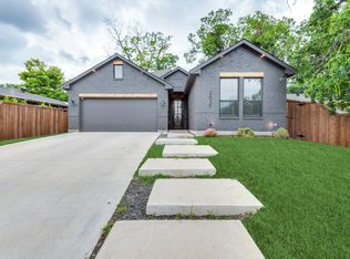 2830 S Marsalis Ave, Dallas, TX 75216