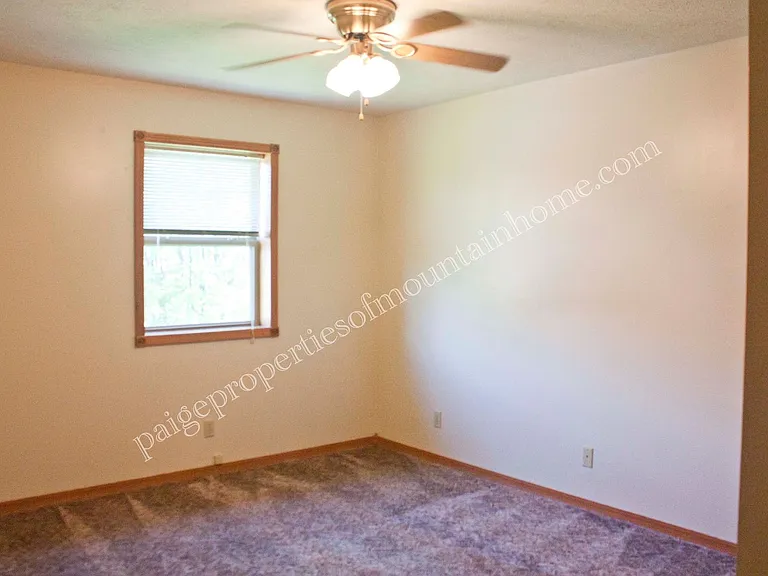 Paige Apartments — Photo 9