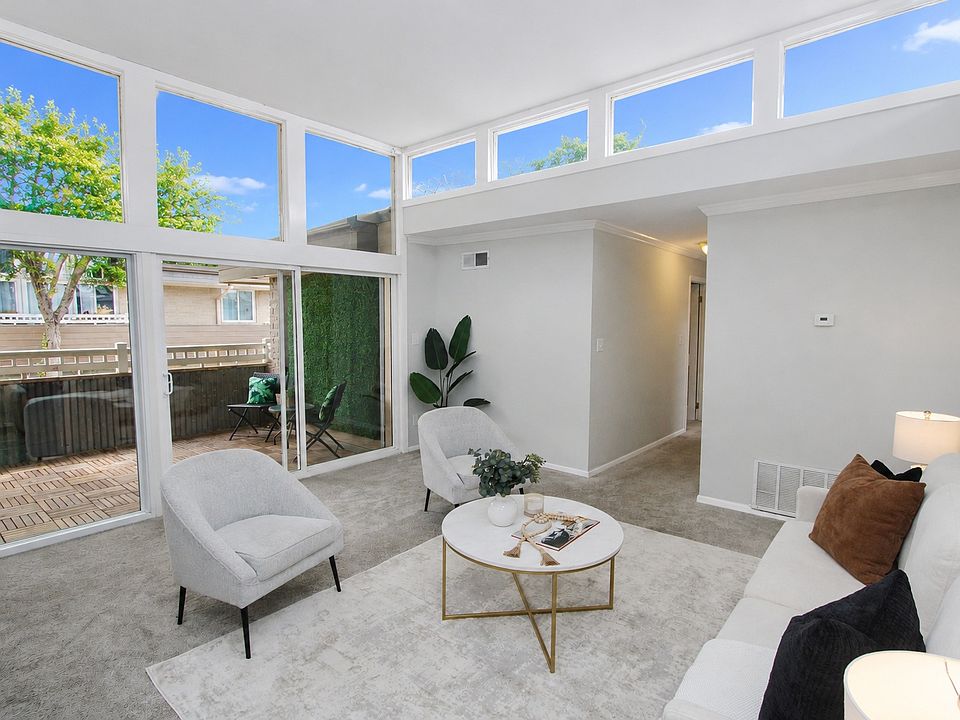 1st image of 346 Carpenter Dr NE #1-75