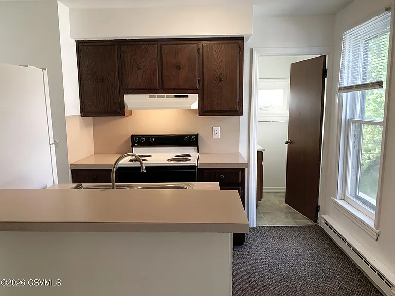 28 Saint Mary St #4 — Photo 4