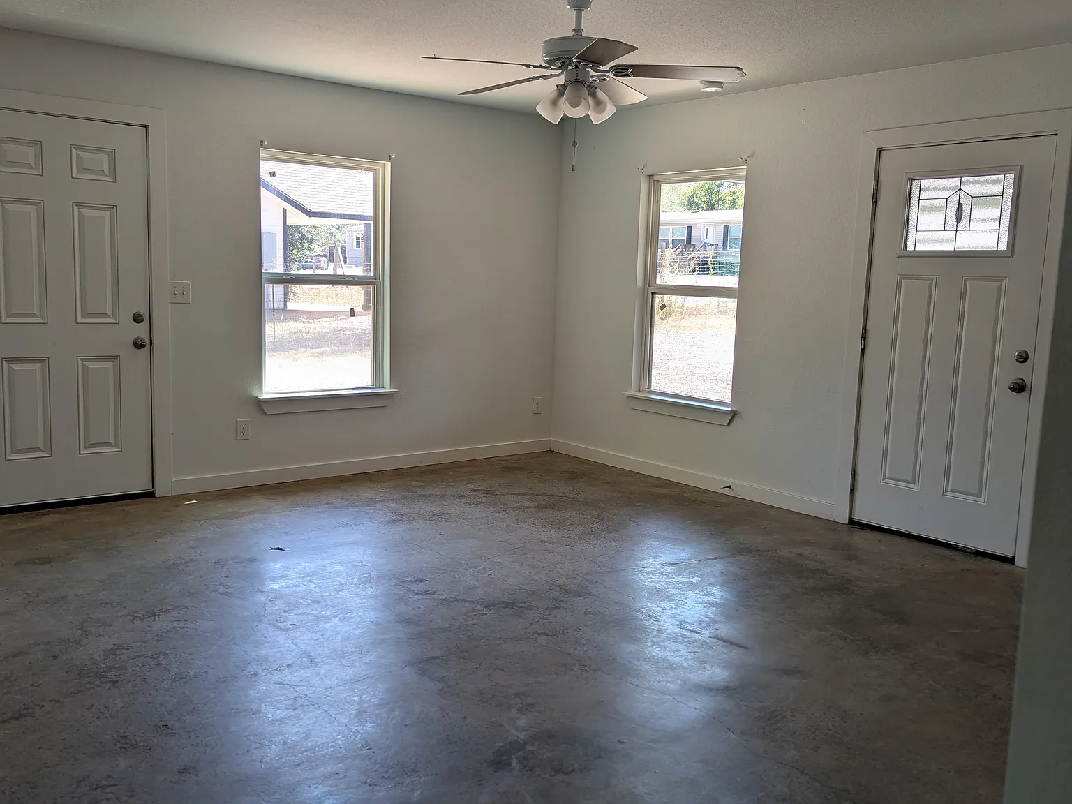 2 bed, 1000 sqft, $1,550 — Photo 4