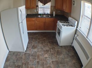 830 Emerson St, Philadelphia, PA 19111