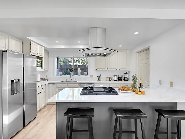535 N Cerritos Ave — Photo 29