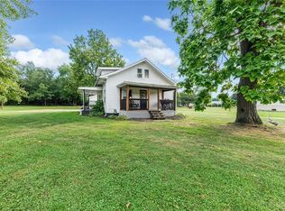 105 1st St, Georgetown, PA 15043