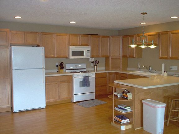 Spacious New Kitchen