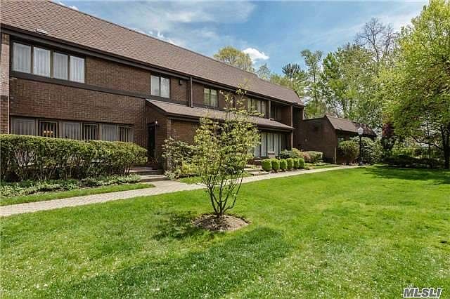 1st image of 94 Acorn Ponds Dr