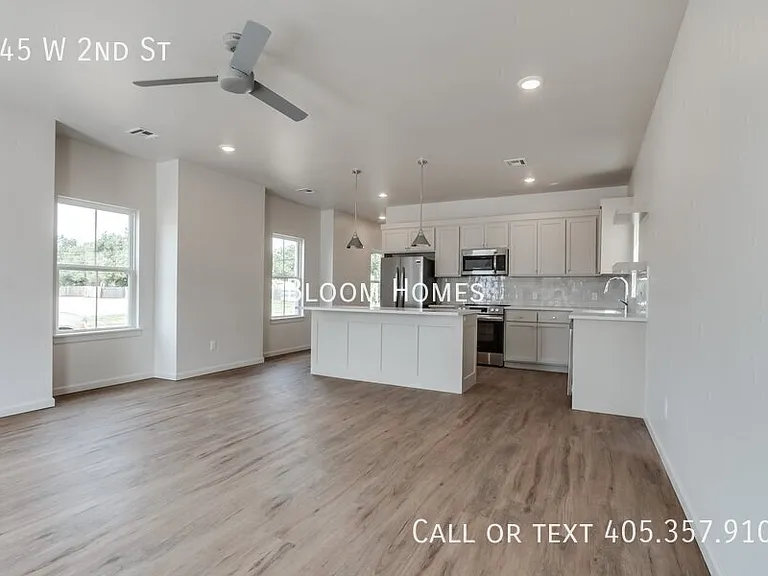 645 W 2nd St — Photo 6