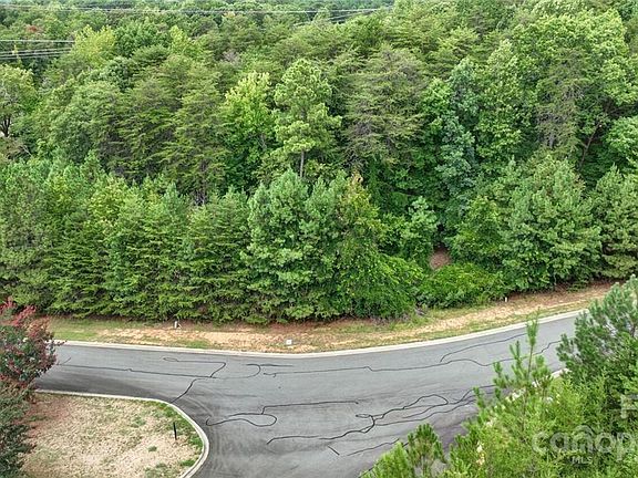 2nd image of 5032 Hermitage Ct #212
