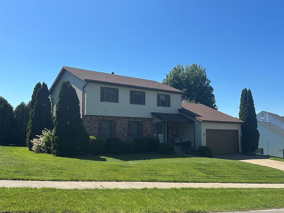 1st image of 814 Long Point Dr