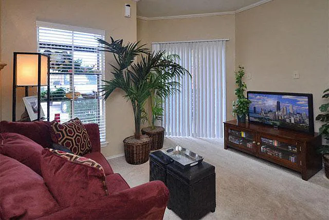 Parkford Oaks — Photo 10