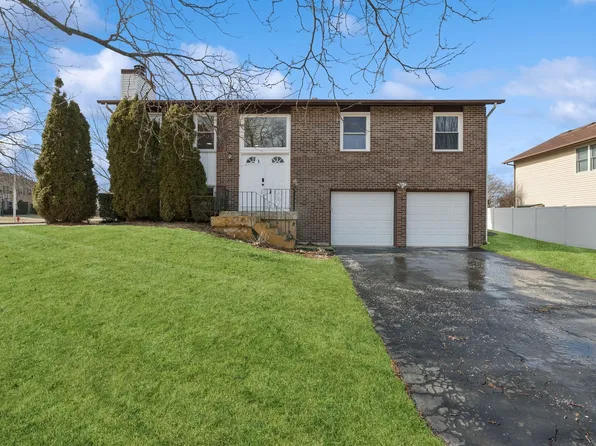 1650 Chesapeake Dr, Hoffman Estates, IL 60192