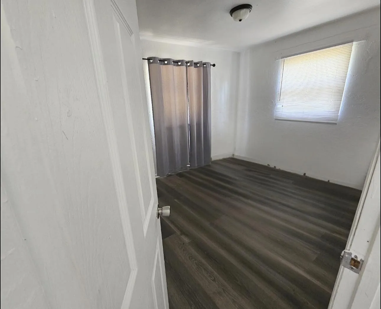 2 bed, 700 sqft, $1,050 — Photo 3