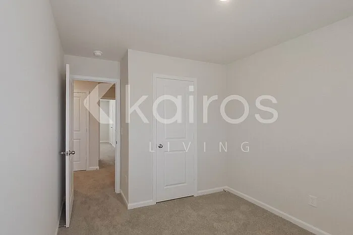 2529 Banyon Cir — Photo 14