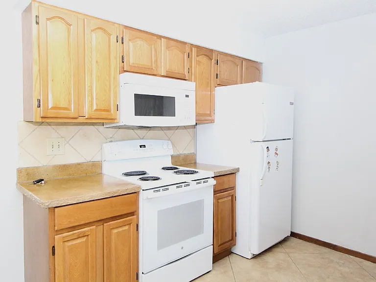 8224 Tempest Dr — Photo 6