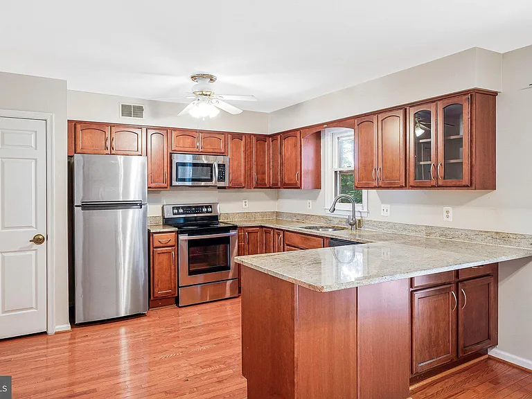 2852 Yarn Ct — Photo 11