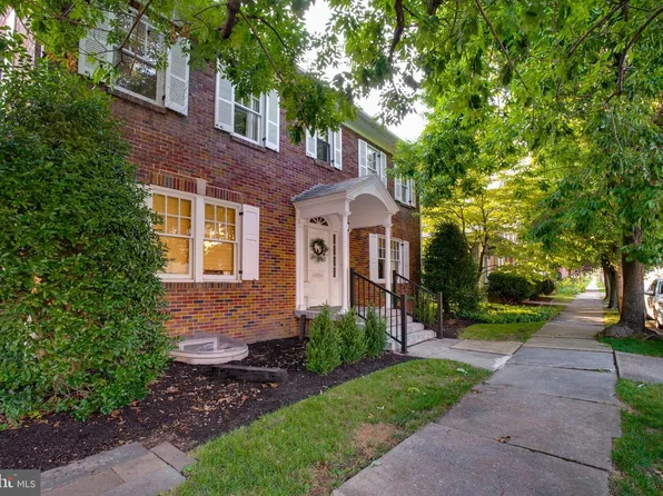11 N College St, Myerstown, PA 17067