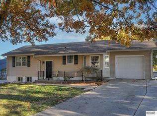 7648 Davis Cir, Omaha, NE 68134