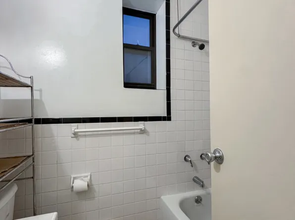 369 Marion Street image 9 of 9