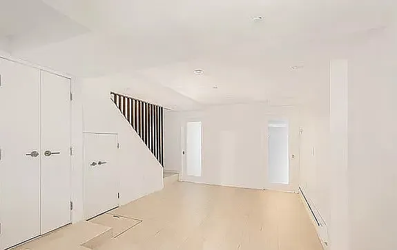 583 Lorimer Street — Photo 4