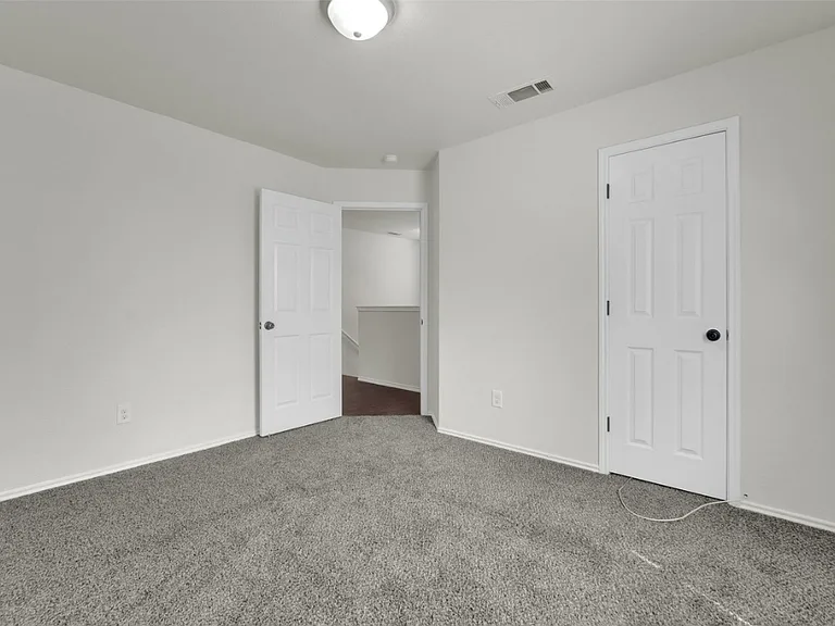 338 Castleridge Dr #B — Photo 12
