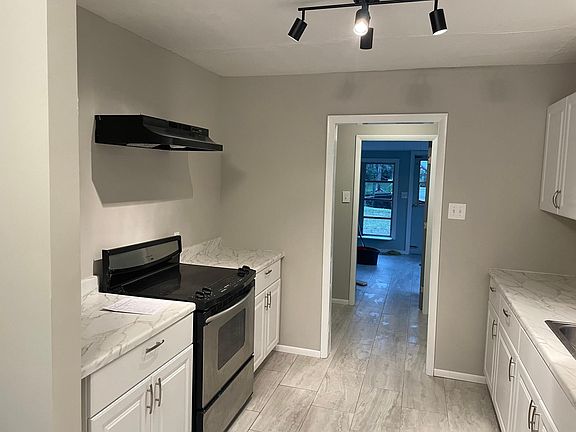 2nd image of 9871 Pennsylvania Ave #2